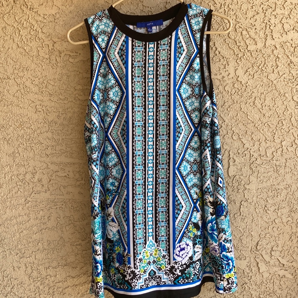 Apt.9 women’s sleeveless blouse large in excellent condition